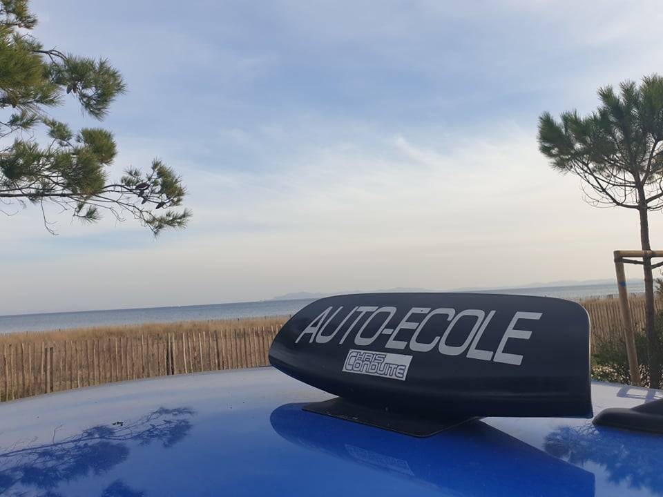 Tarifs d'une auto-école pour permis accéléré Hyères 83