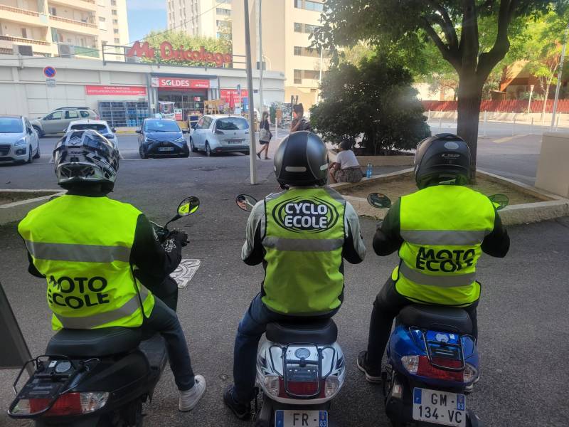 passer son permis am bsr scooter 14 ans chez chris conduite toulon la crau 